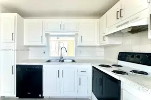 320 NE 12th Ave, Hallandale Beach, FL 33009 - Photo 12