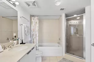 16699 Collins Ave, Sunny Isles Beach, FL 33160 - Photo 28