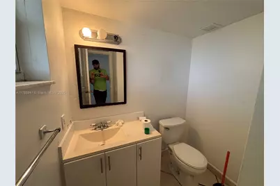 7900 Tatum Waterway Dr #413, Miami Beach, FL 33141 - Photo 8