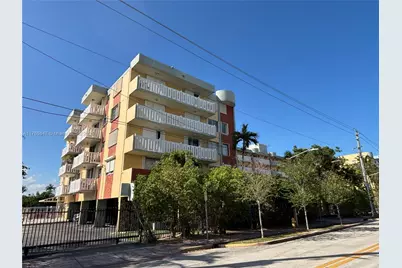 7900 Tatum Waterway Dr #413, Miami Beach, FL 33141 - Photo 2