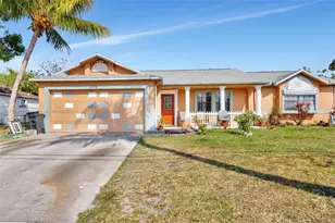 1373 SE Floresta Dr, Port Saint Lucie, FL 34983 - Photo 1