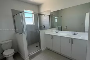 2543 SE 28 Dr, Homestead, FL 33035 - Photo 4