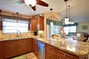 10557 Putnam, Lehigh Acres, FL 33936 - Photo 18