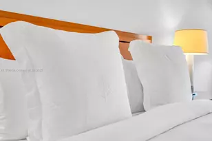 1435 Brickell Ave, Miami, FL 33131 - Photo 16