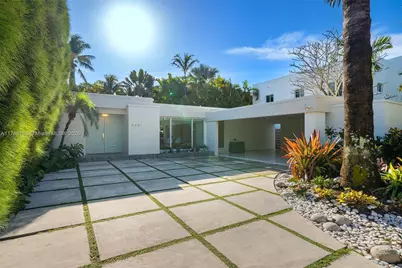 5251 La Gorce Dr, Miami Beach, FL 33140 - Photo 2