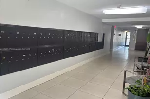 9350 Fontainebleau Blvd, Miami, FL 33172 - Photo 16