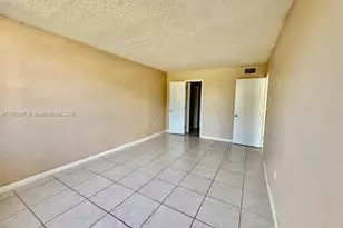 9350 Fontainebleau Blvd, Miami, FL 33172 - Photo 12