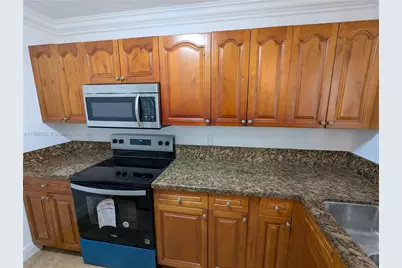 836 Twin Lakes Dr #19-B, Coral Springs, FL 33071 - Photo 16