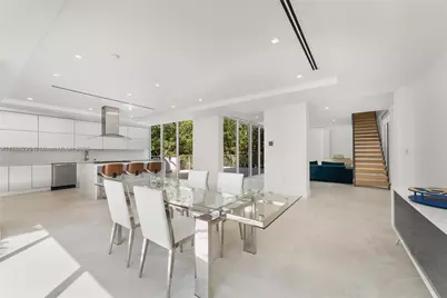 1250 N Venetian Way, Miami, FL 33139 - Photo 26