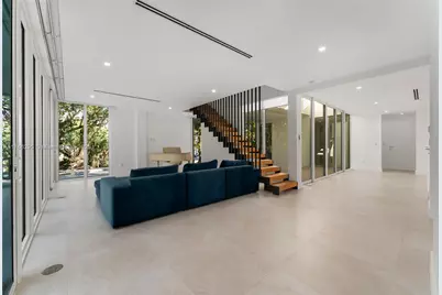 1250 N Venetian Way, Miami, FL 33139 - Photo 20