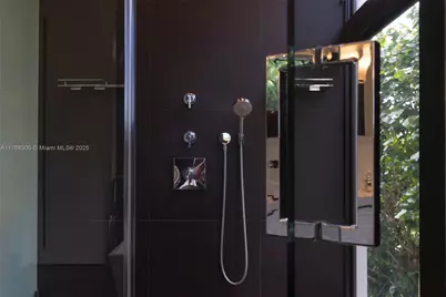 610 Harbor Cir, Key Biscayne, FL 33149 - Photo 40