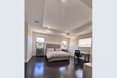 8895 NW 99th Ct, Doral, FL 33178 - Photo 8