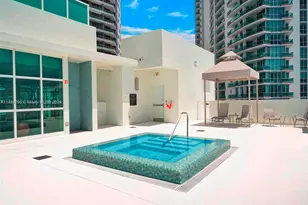218 SE 14th St, Miami, FL 33131 - Photo 20