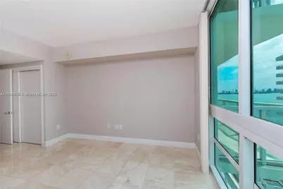 218 SE 14th St #1203, Miami, FL 33131 - Photo 12