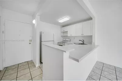 801 NW 47th Ave #515W, Miami, FL 33126 - Photo 4