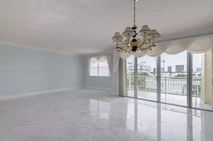 10140 W Bay Harbor Dr, Bay Harbor Islands, FL 33154 - Photo 4