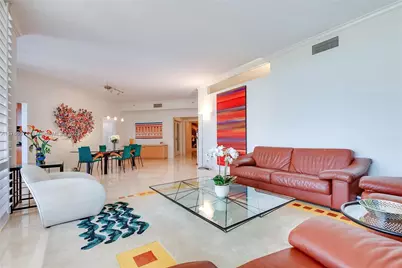 60 Edgewater Dr #5E, Coral Gables, FL 33133 - Photo 2