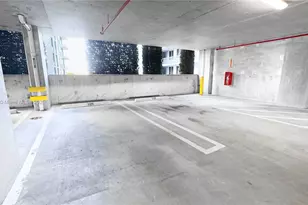 16385 Biscayne Blvd, North Miami Beach, FL 33160 - Photo 34