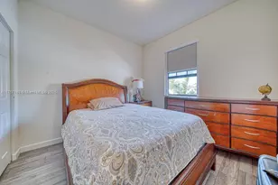 121 SE 34th Terrace, Homestead, FL 33033 - Photo 16