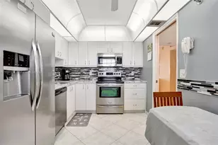 3510 Oaks Way, Pompano Beach, FL 33069 - Photo 8