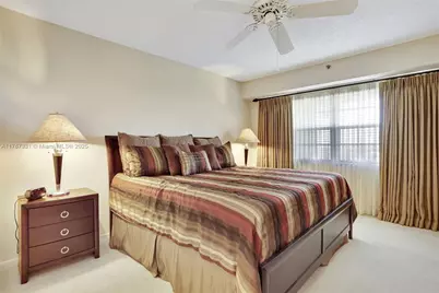 3510 Oaks Way #806, Pompano Beach, FL 33069 - Photo 24