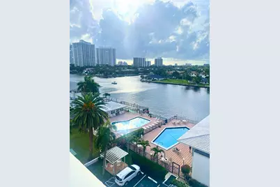 3113 S Ocean Dr #701, Hallandale Beach, FL 33009 - Photo 2