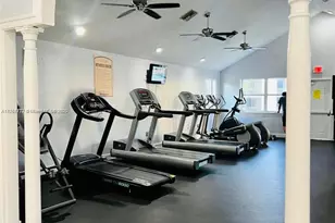 8290 Lake Dr, Doral, FL 33166 - Photo 10