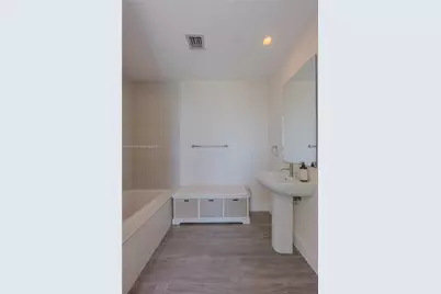 2900 NE 7th Ave #2407, Miami, FL 33137 - Photo 12