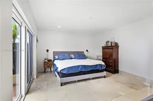 5717 NW 102nd Pl, Doral, FL 33178 - Photo 14