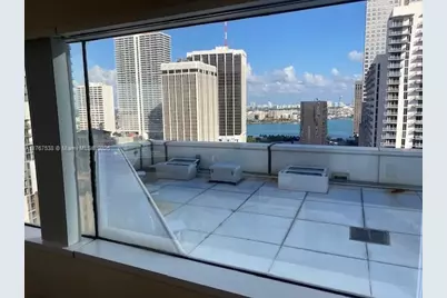 100 SE 2 St #2000, Miami, FL 33131 - Photo 12