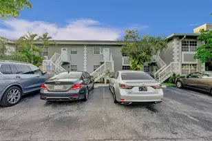 426 NE 210th Cir Terrace, Miami, FL 33179 - Photo 1