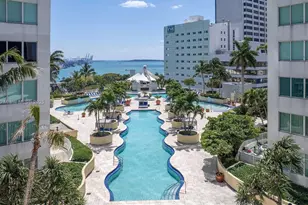 253 NE 2nd St, Miami, FL 33132 - Photo 4