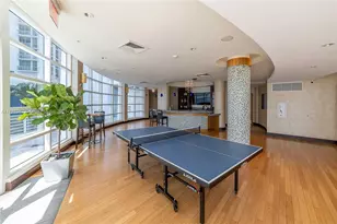 253 NE 2nd St, Miami, FL 33132 - Photo 40