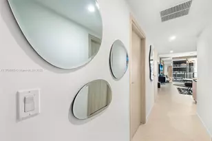 1000 Brickell Plaza, Miami, FL 33131 - Photo 8