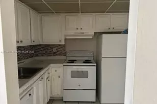 484 NW 165th St Rd, Miami, FL 33169 - Photo 10