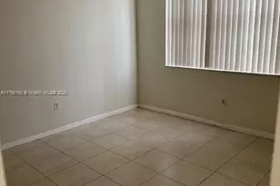 484 NW 165th St Rd, Miami, FL 33169 - Photo 12