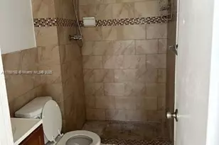 484 NW 165th St Rd, Miami, FL 33169 - Photo 14