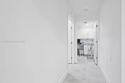 17851 NW 78th Ave, Hialeah, FL 33015 - Photo 60