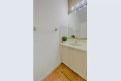 5450 NW 107th Ave #705, Doral, FL 33178 - Photo 8