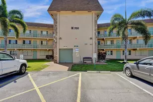 700 Village Green Ct, Palm Springs, FL 33461 - Photo 44