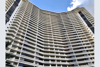 1000 W Island Blvd #712, Aventura, FL 33160 - Photo 4