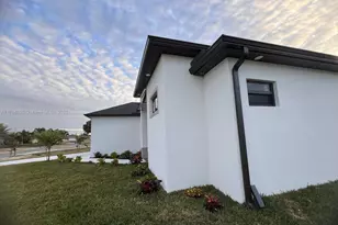 2122 NE 14th Pl, Cape Coral, FL 33909 - Photo 34