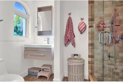 2115 Country Club Prado, Coral Gables, FL 33134 - Photo 14