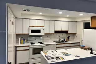 8401 SW 107th Ave, Miami, FL 33173 - Photo 2