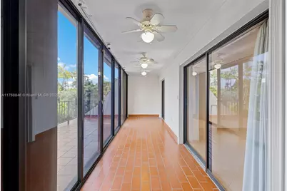 77 Crandon Blvd #2B, Key Biscayne, FL 33149 - Photo 16
