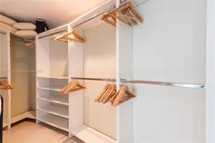 2950 NE 188th St, Aventura, FL 33180 - Photo 14