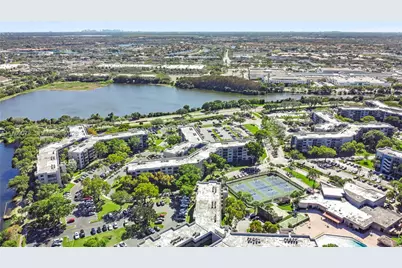 1001 Colony Point Cir #114, Pembroke Pines, FL 33026 - Photo 20