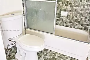 14241 Memorial Hwy, Miami, FL 33161 - Photo 28