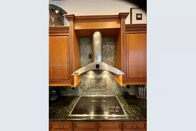 15045 SW 37th St, Davie, FL 33331 - Photo 16