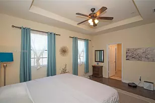 360 SE 37th Ter, Homestead, FL 33033 - Photo 14